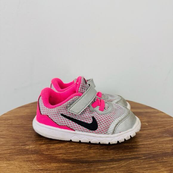 Nike Flex Experience Pink And Gray Adjustable Strap Sneaker Girls Size 6 - Picture 4 of 9